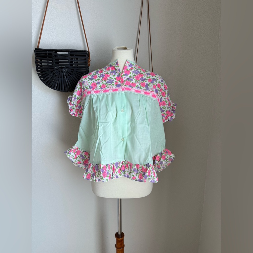 Vintage 1960s KMart Floral Cotton Button Blouse